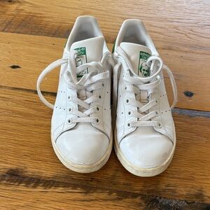 Adidas Classic White Stan Smith Sneakers with Green Accents